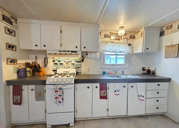 $70,000 | 46 Cedar Street, Millinocket, ME 04462