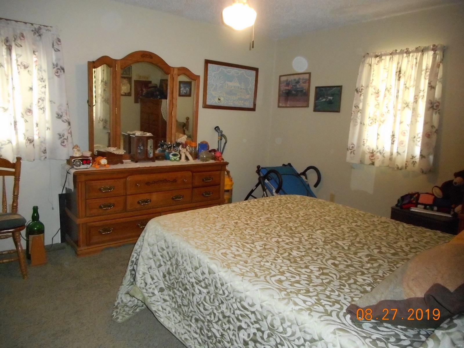 19310 East 29th Road Oconee, IL 62553 - Photo 19 of 27