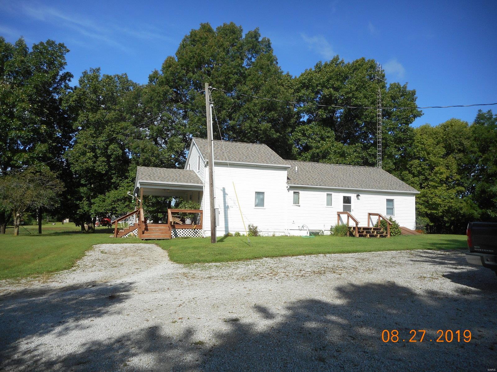 19310 East 29th Road Oconee, IL 62553 - Photo 4 of 27