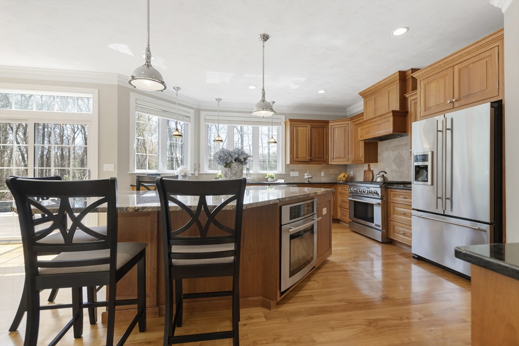 21 Stable Way Medway, MA 02053 - Photo 6 of 42