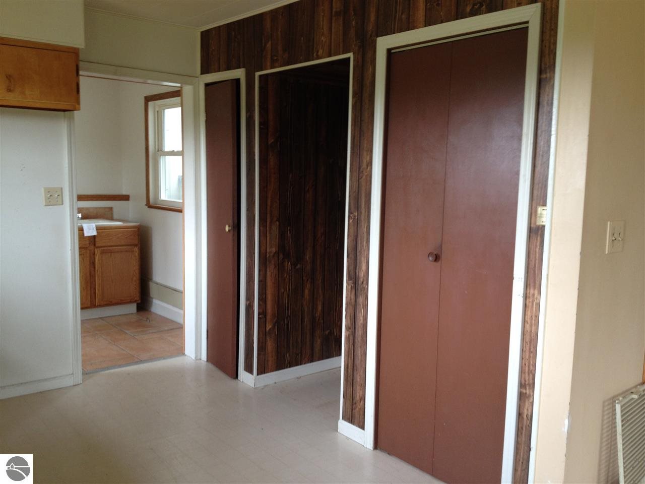 11886 Diamond Park Road Interlochen, MI 49643 - Photo 12 of 25 1787052-11.JPG