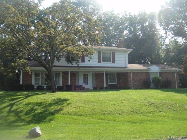 380 Shagbark Drive Rochester, MI 48309 - Photo 1 of 9 Shagbark