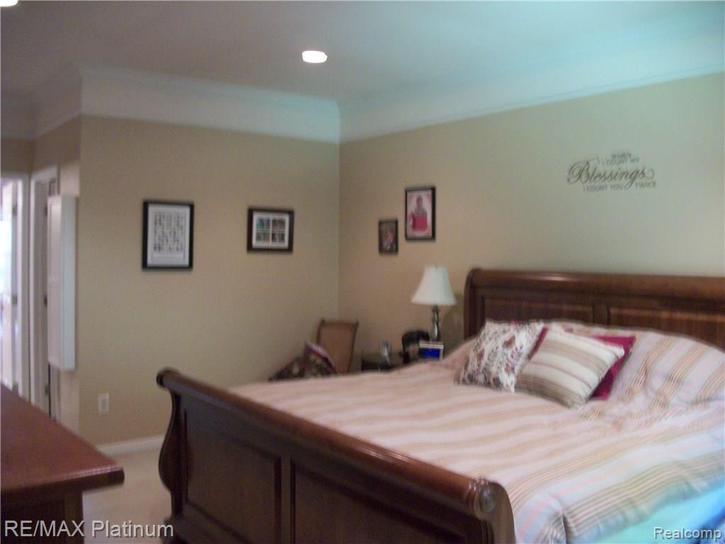 10770 South Splitstone Pinckney, MI 48169 - Photo 18 of 42 100_3607.JPG