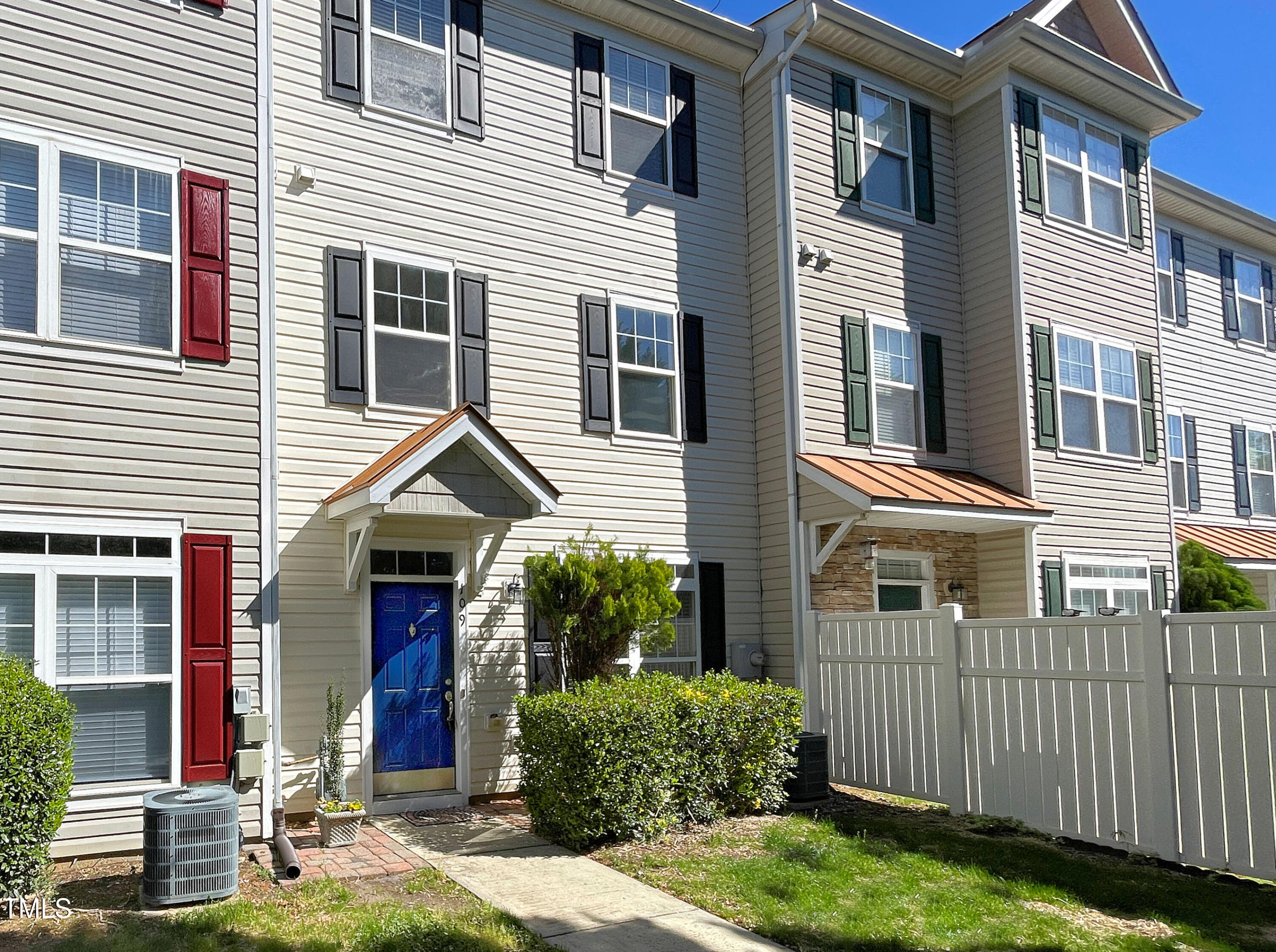 2210 Raven Road, Unit 109 Raleigh, NC 27614 - Photo 1 of 31 Exterior