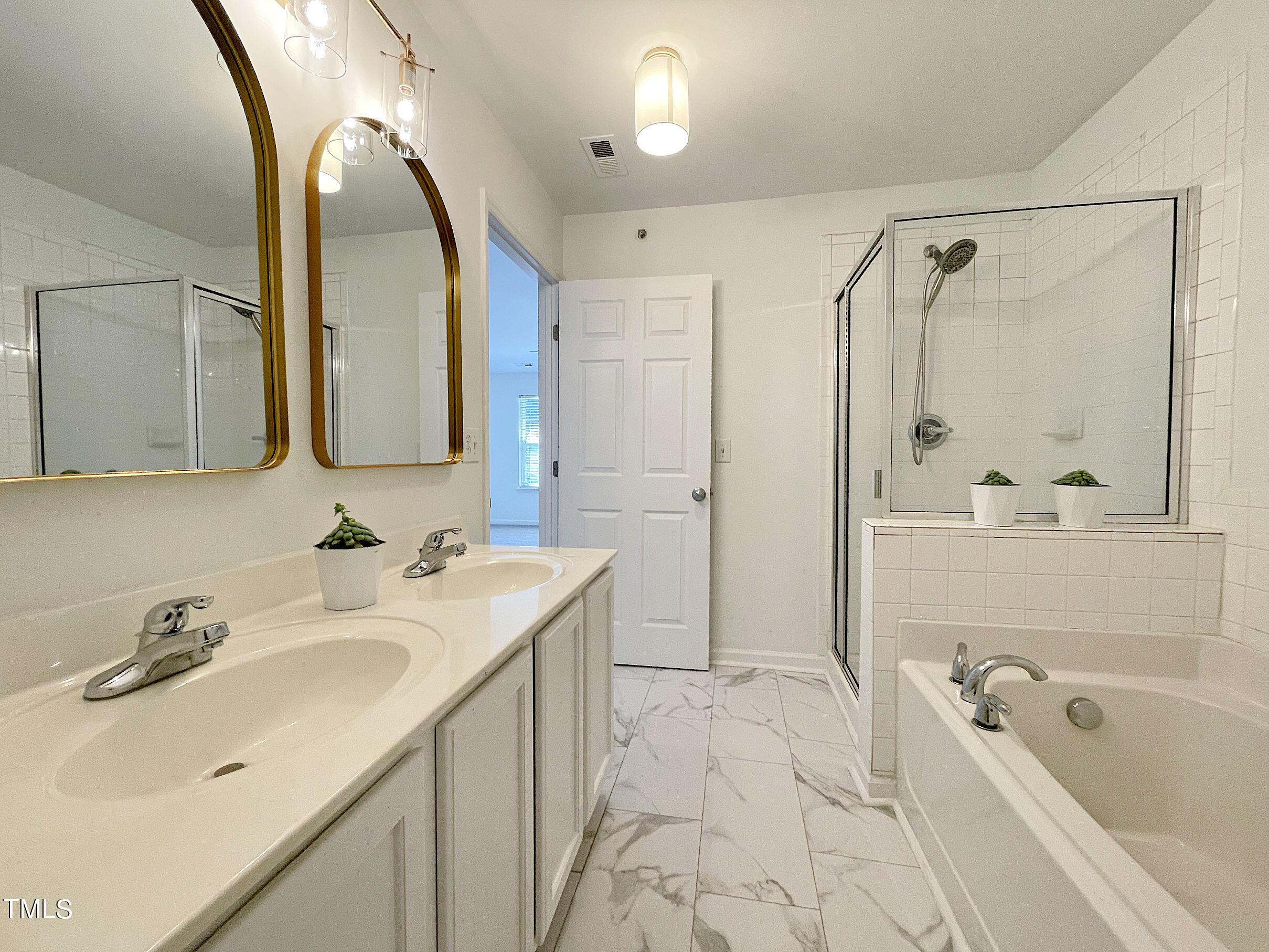 2210 Raven Road, Unit 109 Raleigh, NC 27614 - Photo 19 of 31 20240405_154054617_iOS