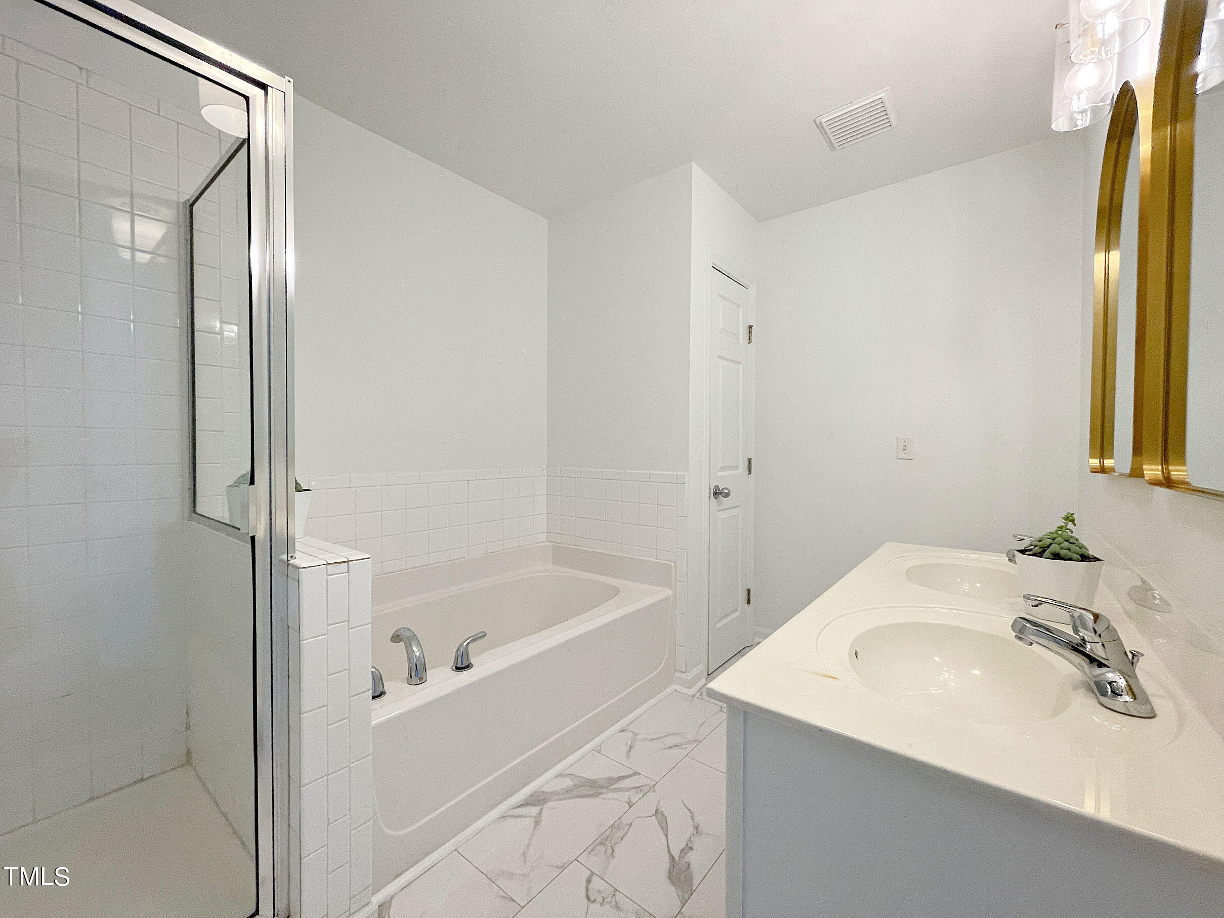2210 Raven Road, Unit 109 Raleigh, NC 27614 - Photo 20 of 31 20240405_154108740_iOS