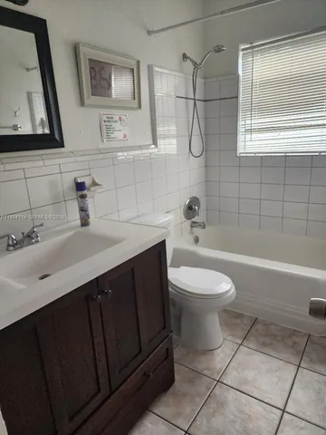 $3,000 | 2719 Taylor Street, Unit 2719, Hollywood, FL 33020