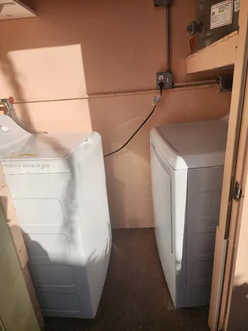 $3,000 | 2719 Taylor Street, Unit 2719, Hollywood, FL 33020