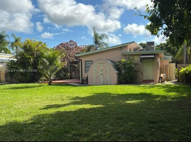 $3,000 | 2719 Taylor Street, Unit 2719, Hollywood, FL 33020