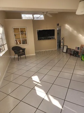 $3,000 | 2719 Taylor Street, Unit 2719, Hollywood, FL 33020