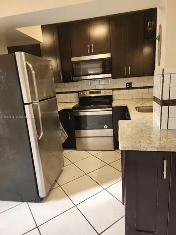 $3,000 | 2719 Taylor Street, Unit 2719, Hollywood, FL 33020