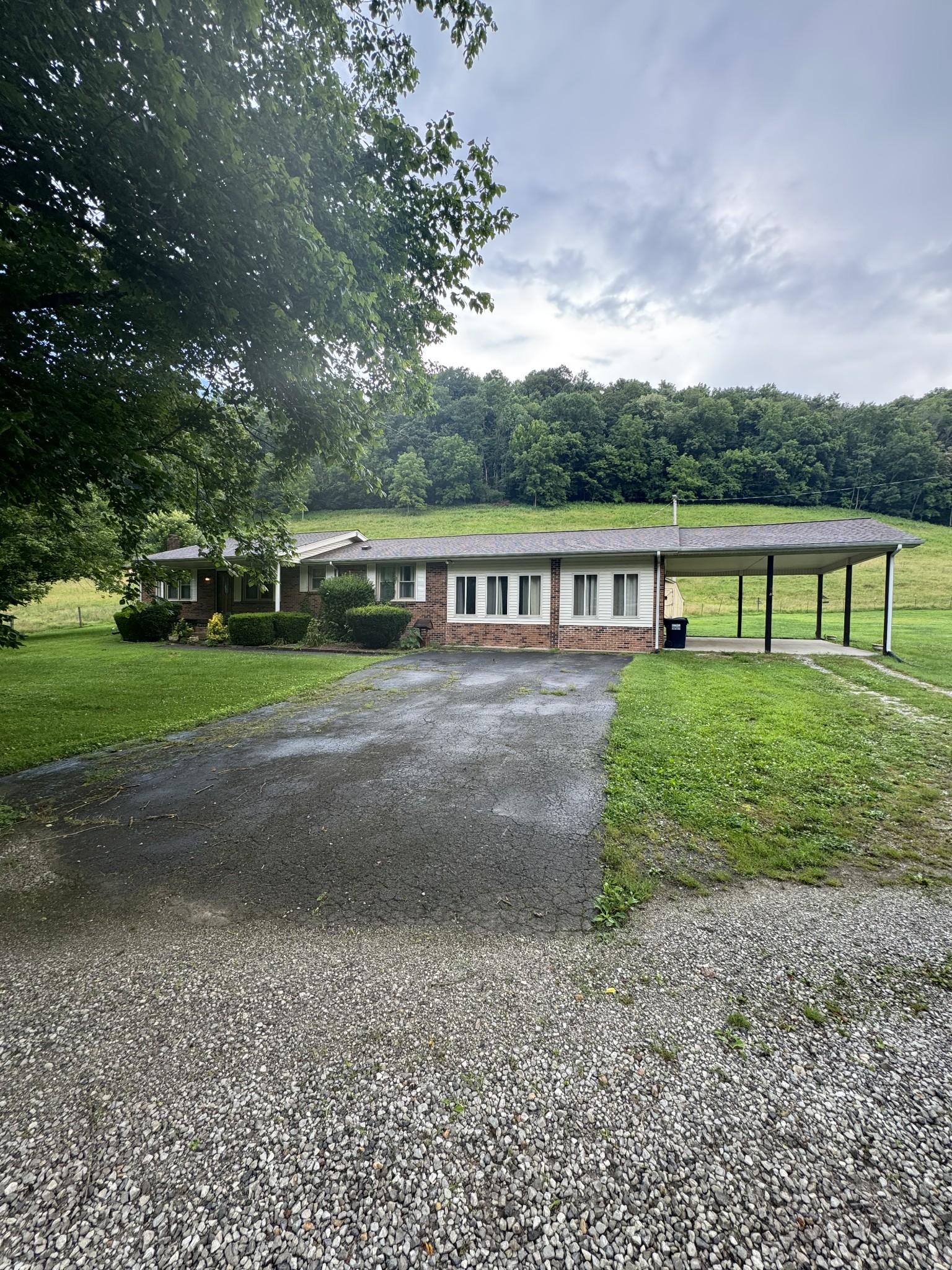 3911 Old Bottom Road Lafayette, TN 37083 - Photo 3 of 24 Gallery Image 3