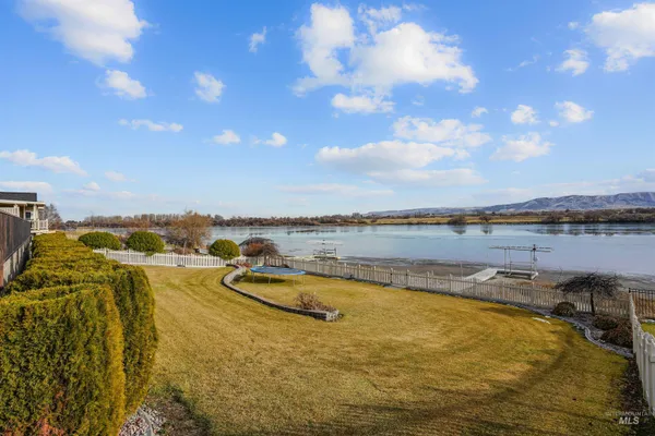 $925,000 | 101 Pelican Drive, Rupert, ID 83350