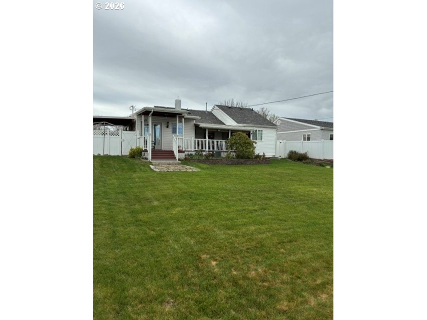 3041 Southwest Jay Avenue Pendleton, OR 97801 - Photo 11 of 21