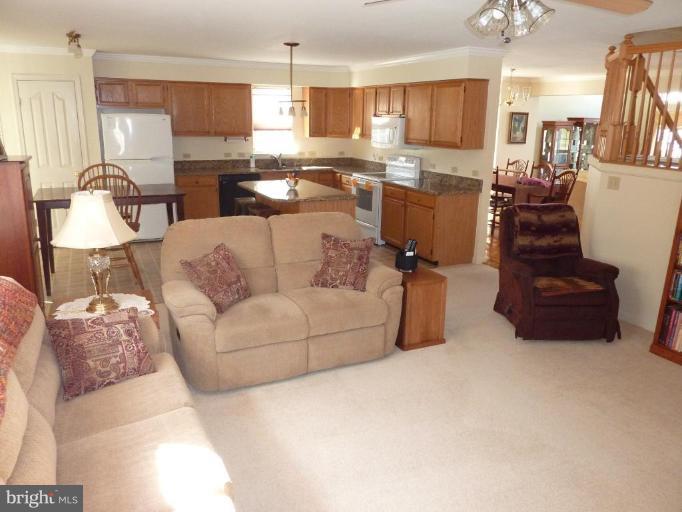 6416 Ripe Apple Lane Columbia, MD 21044 - Photo 11 of 17 Family Room