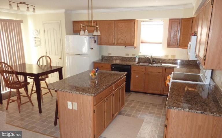 6416 Ripe Apple Lane Columbia, MD 21044 - Photo 14 of 17 Kitchen #2