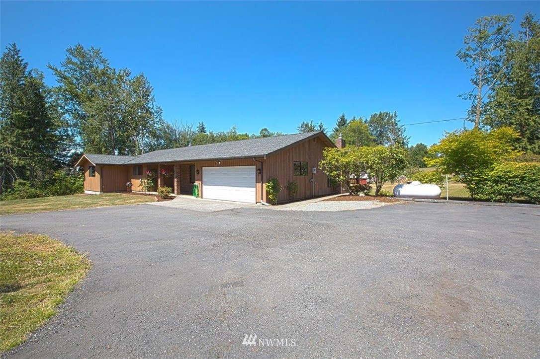 24051 Mosier Road Sedro-Woolley, WA 98284 - Photo 3 of 25 Gallery Image 3