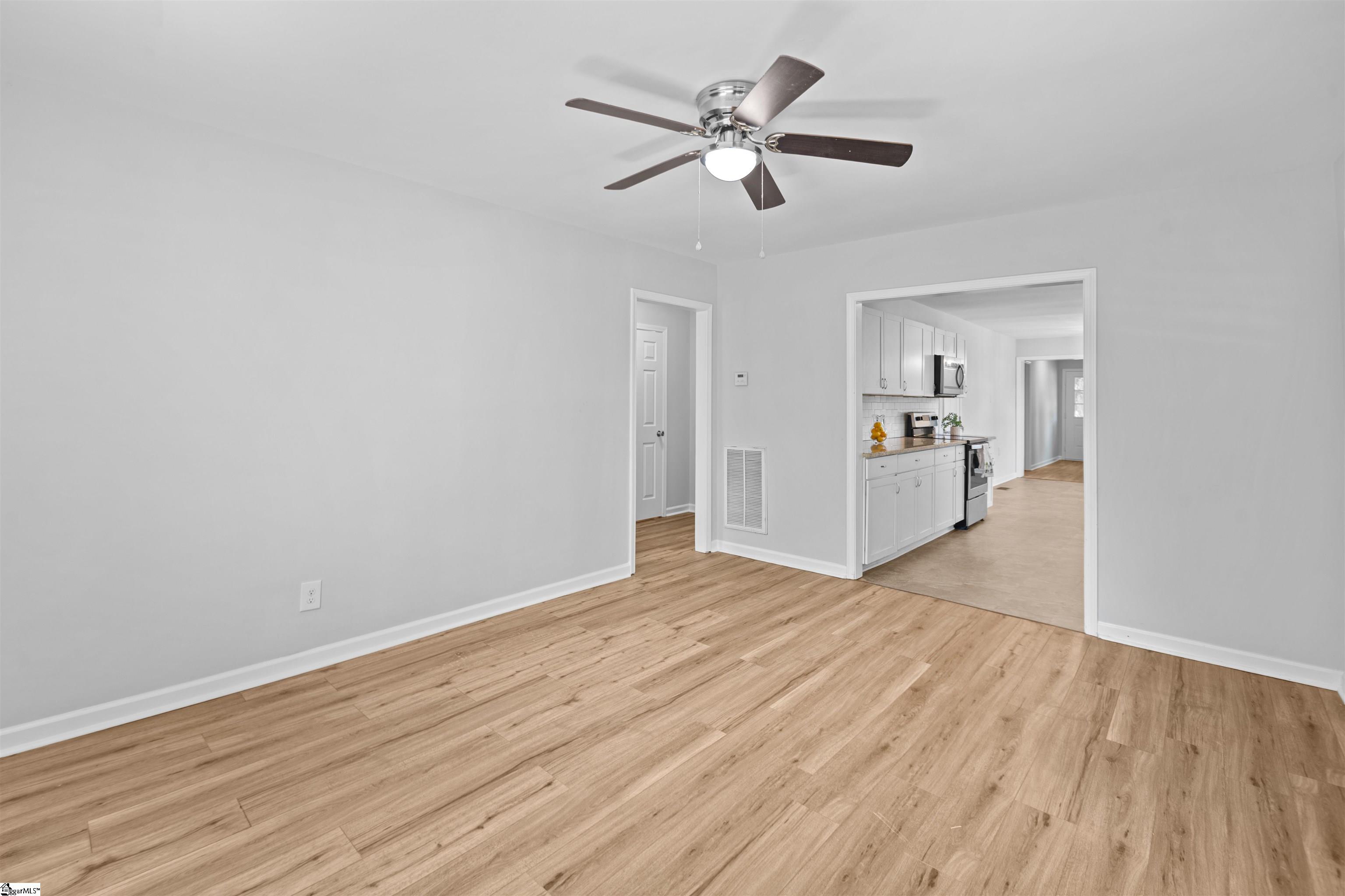 488 Tabor Woods Road Pickens, SC 29671 - Photo 10 of 36 Gallery Image 10