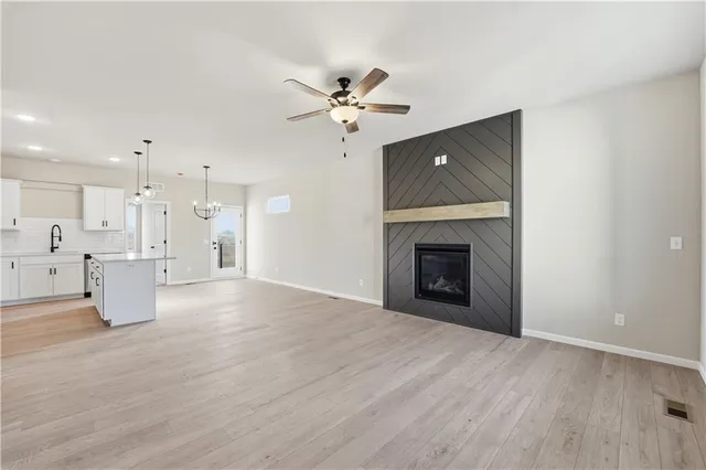 $422,418 | 9637 North Colrain Avenue, Kansas City, MO 64154