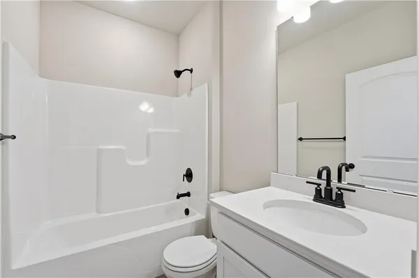 $422,418 | 9637 North Colrain Avenue, Kansas City, MO 64154