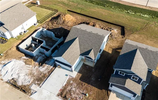 $422,418 | 9637 North Colrain Avenue, Kansas City, MO 64154