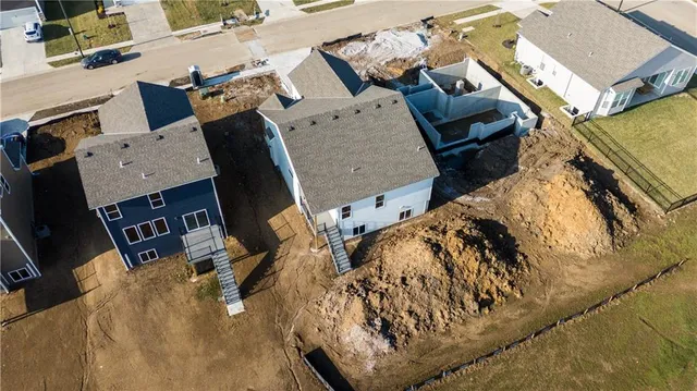 $422,418 | 9637 North Colrain Avenue, Kansas City, MO 64154