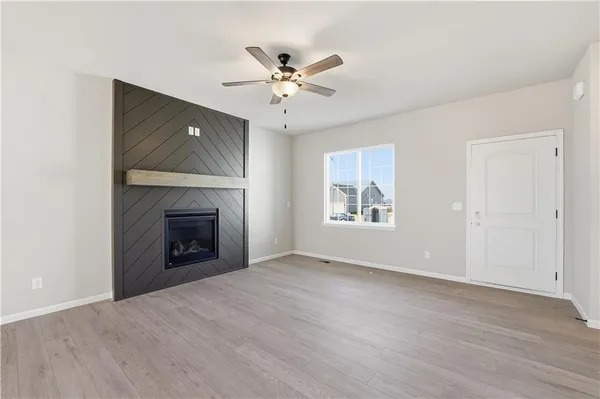 $422,418 | 9637 North Colrain Avenue, Kansas City, MO 64154