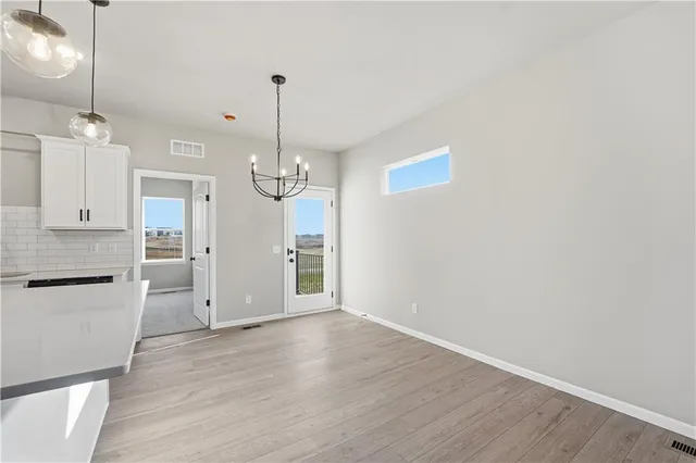 $422,418 | 9637 North Colrain Avenue, Kansas City, MO 64154