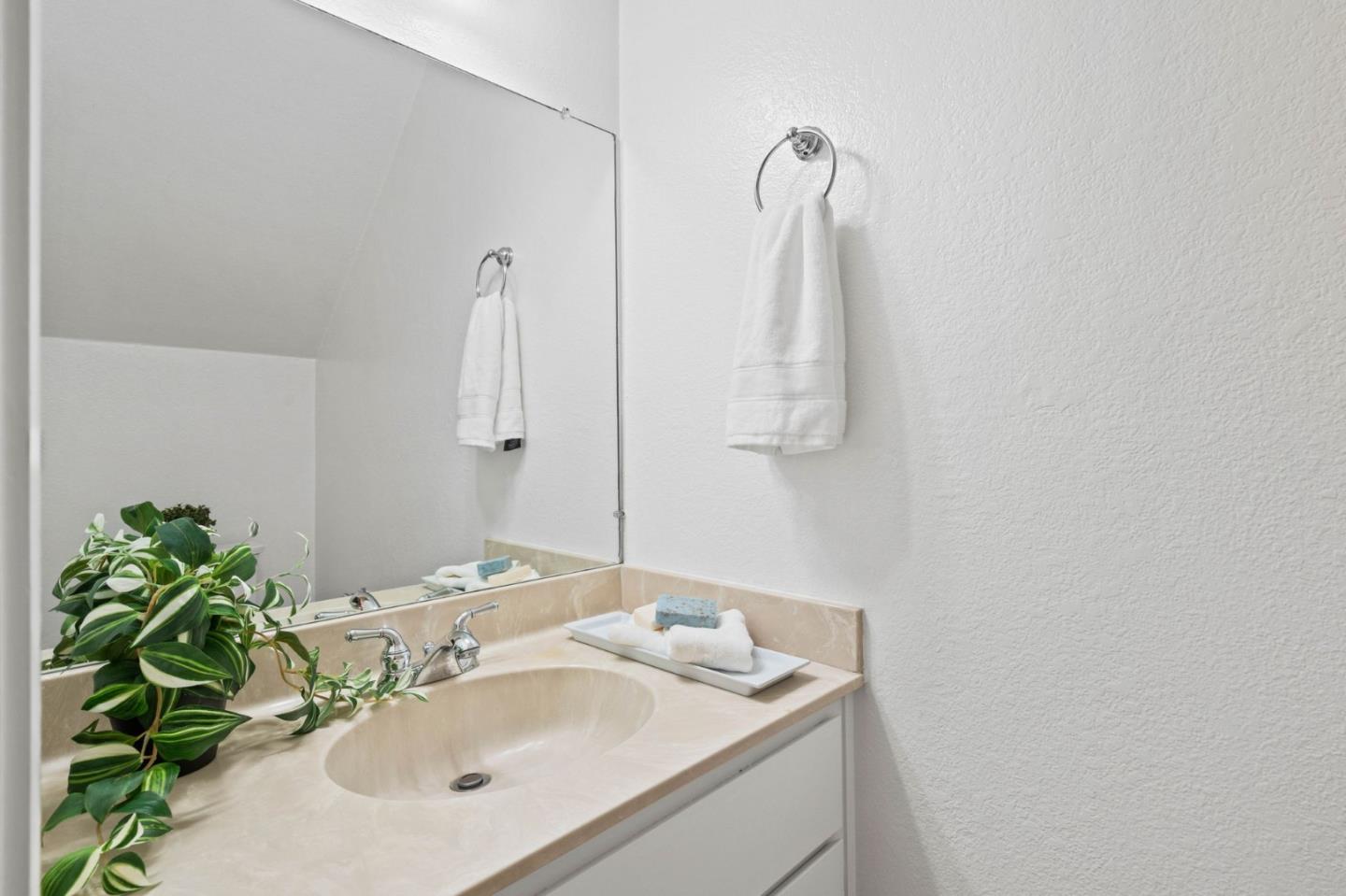 149 Redding Road Campbell, CA 95008 - Photo 19 of 44 Gallery Image 19