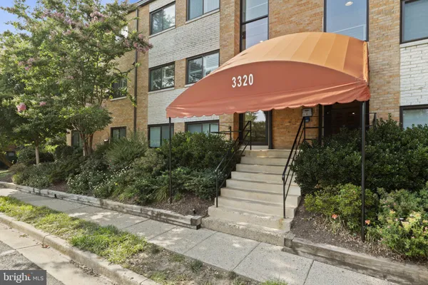 $324,999 | 3320 South 28th Street, Unit 403, Alexandria, VA 22302