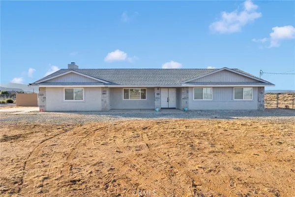 $439,000 | 22337 Waalew Road, Apple Valley, CA 92307