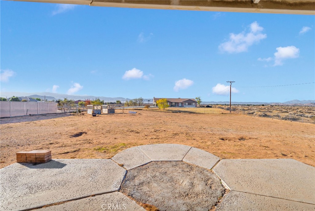 22337 Waalew Road Apple Valley, CA 92307 - Photo 32 of 37
