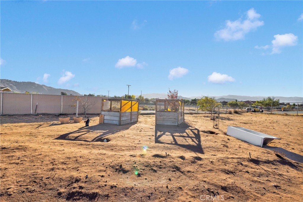 22337 Waalew Road Apple Valley, CA 92307 - Photo 34 of 37