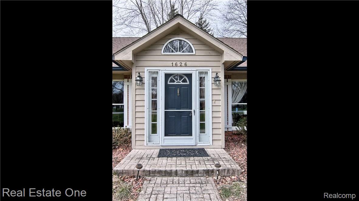 Front_Entrance.jpg