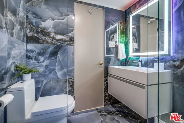 $649,900 | 1307 Shadow Lane, Unit I, Fullerton, CA 92831