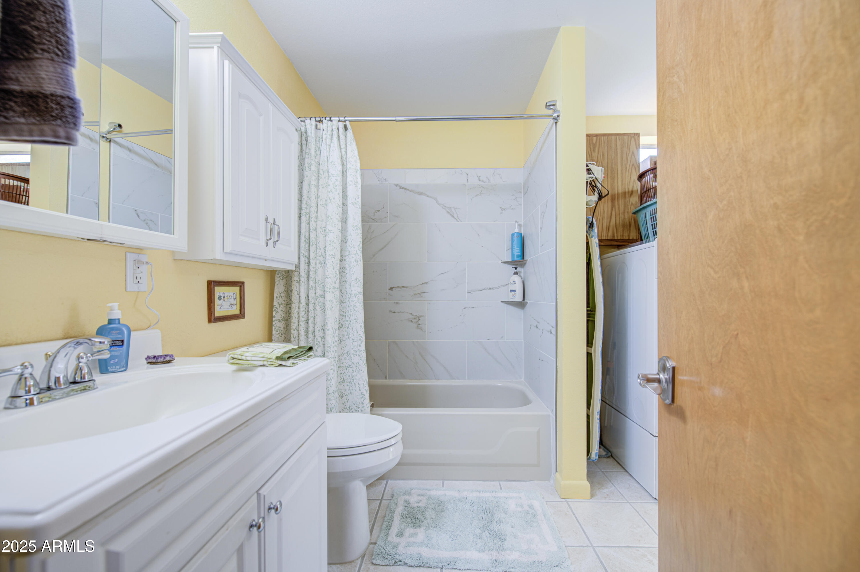 2238 North Gayridge Road Mesa, AZ 85215 - Photo 21 of 41 Primary Bath 1