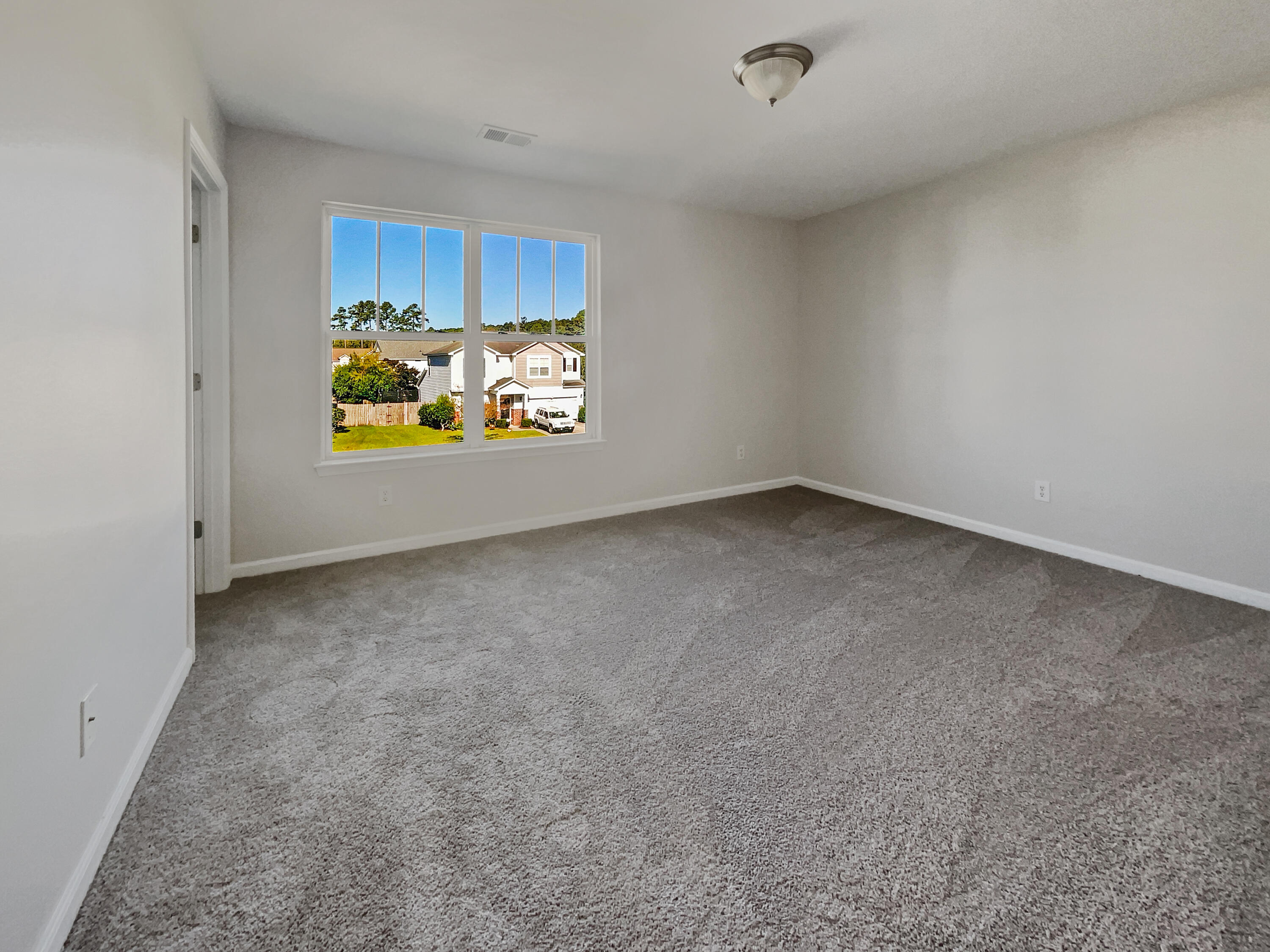 304 Mossy Wood Road Summerville, SC 29486 - Photo 5 of 39 listing_5
