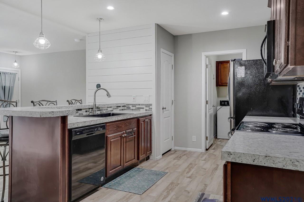 5166 Silver ( Loop, Unit 238 Salem, OR 97305 - Photo 15 of 39