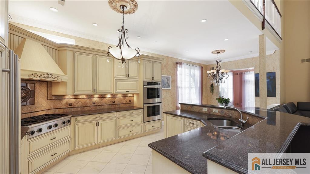 79 Riviera Drive Monroe Township, NJ 08831 - Photo 15 of 42
