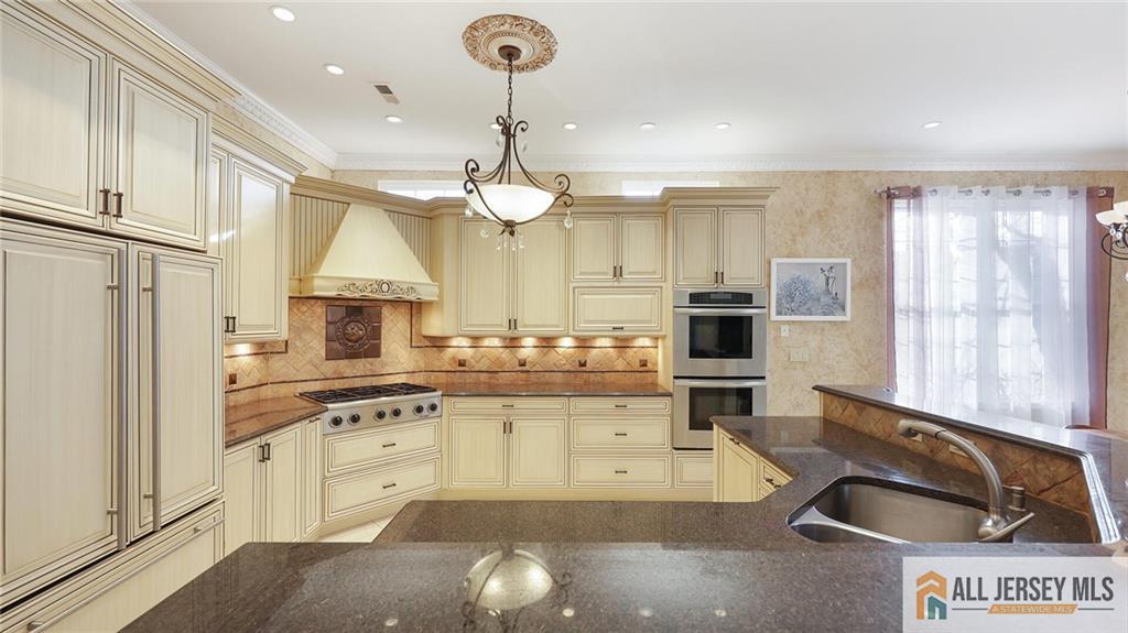 79 Riviera Drive Monroe Township, NJ 08831 - Photo 16 of 42