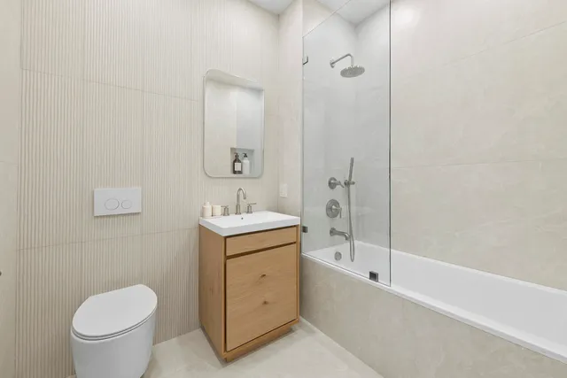 $975,000 | 184 Hawthorne Street, Unit THA | Prospect Lefferts Gardens