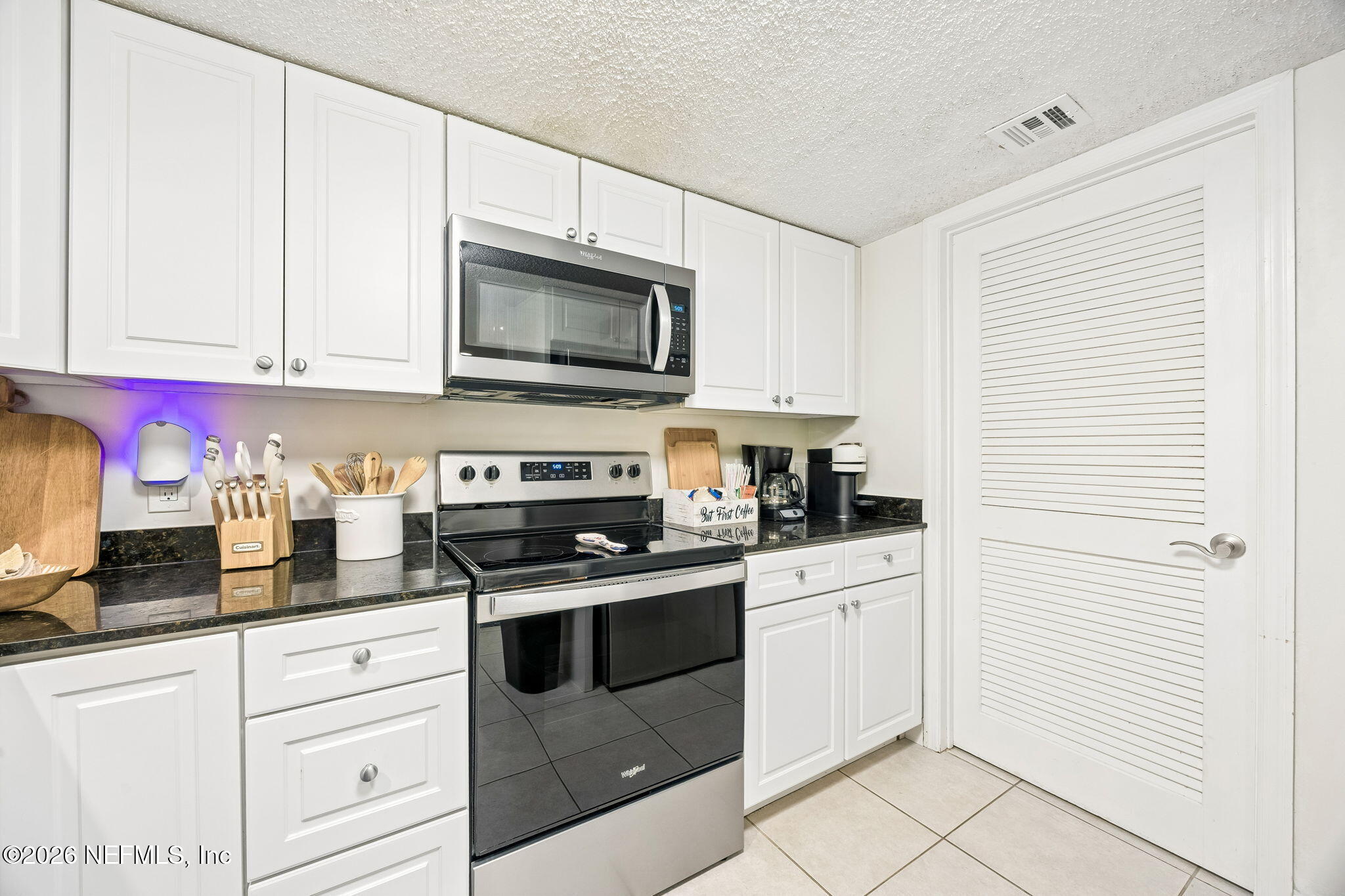 2014 Beachwood Road Fernandina Beach, FL 32034 - Photo 5 of 32 Kitchen 2