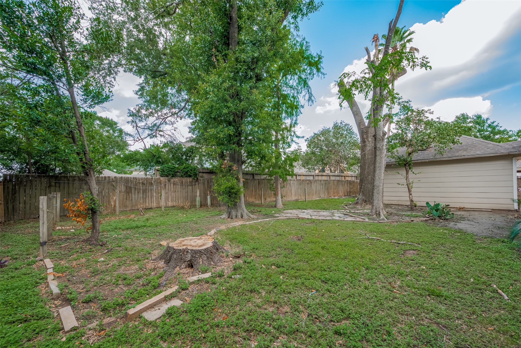 5210 Holly View Drive Houston, TX 77091 - Photo 30 of 31 Another view of backyard.