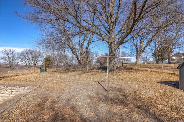 $199,900 | 107 South Claremont Avenue, Independence, MO 64054