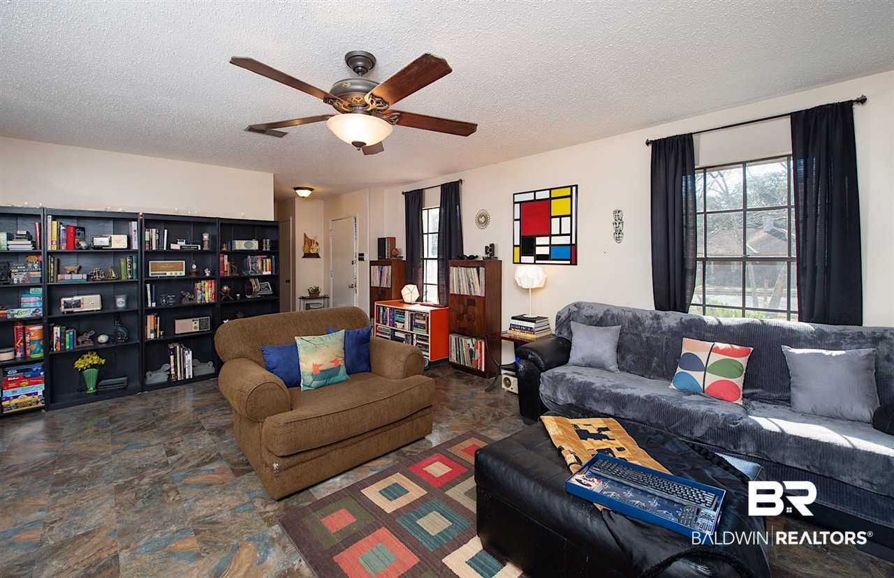 5712 Green Tree Road Mobile, AL 36609 - Photo 7 of 20