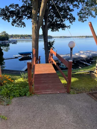 $185,000 | 215 Ln 101A Hamilton Lake, Hamilton, IN 46742