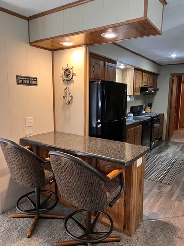 $185,000 | 215 Lane 101 A Lane, Unit 50, Hamilton, IN 46742