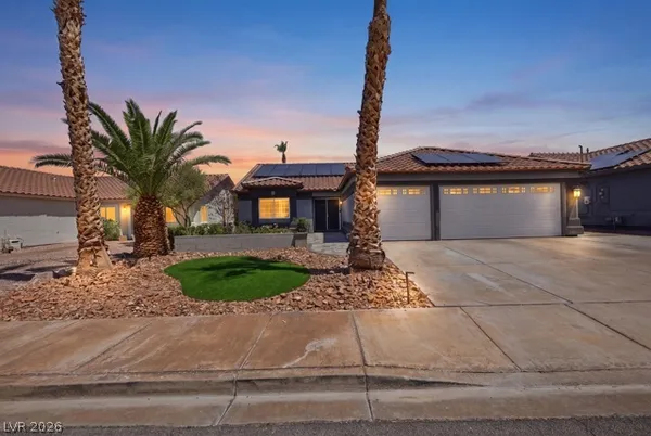 $2,990 | 328 Waterwheel Falls Drive, Henderson, NV 89015