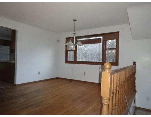 30 Broughton Road Worcester, MA 01607 - Photo 4 of 14 Gallery Image 4