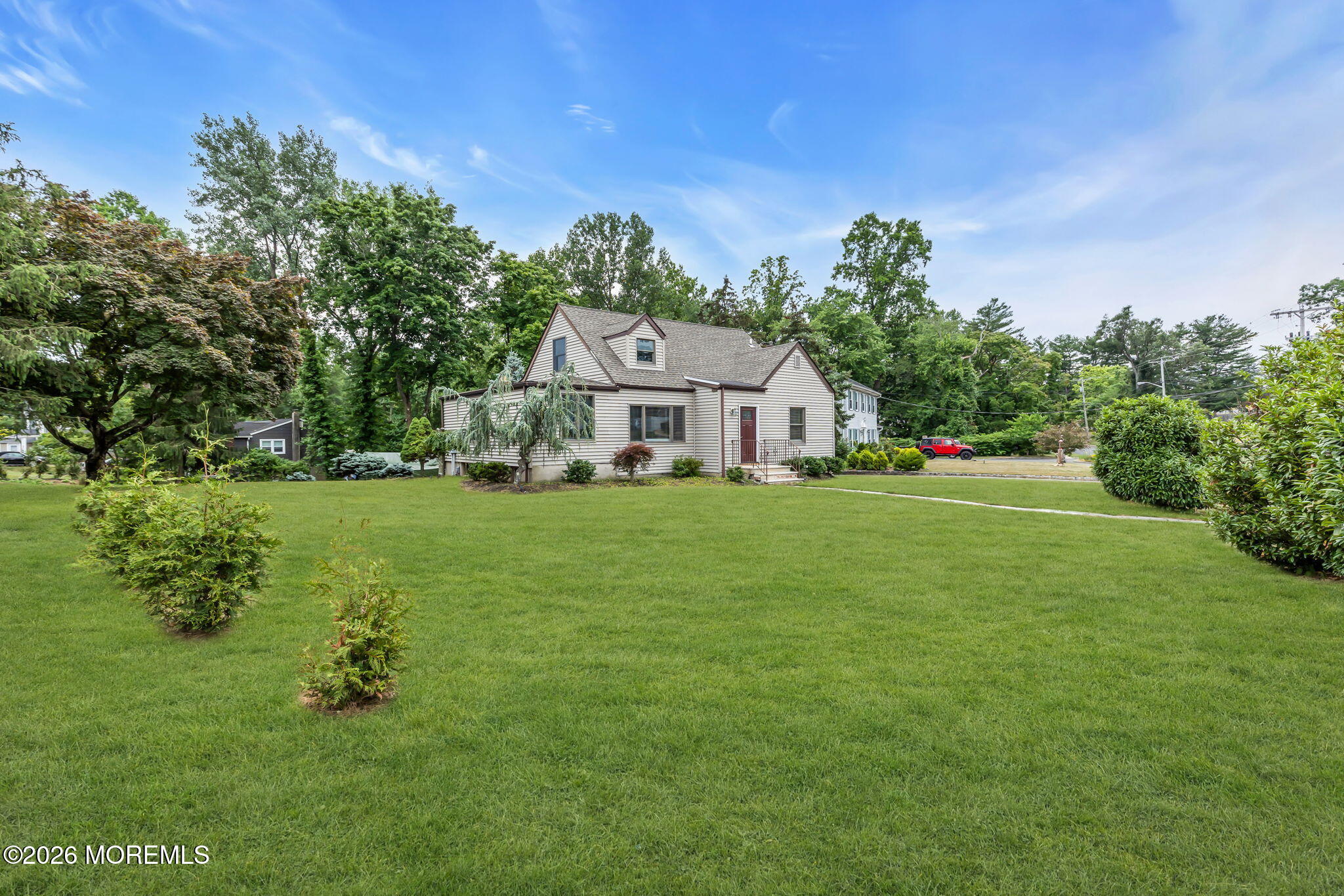 89 Oak Hill Road Middletown, NJ 07701 - Photo 8 of 62 6-web-or-mls-3F1A2778-1